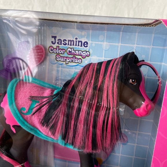 Breyer #7105 Pony Gals Jasmine Color Changing Surprise new in box - Picture 5 of 6